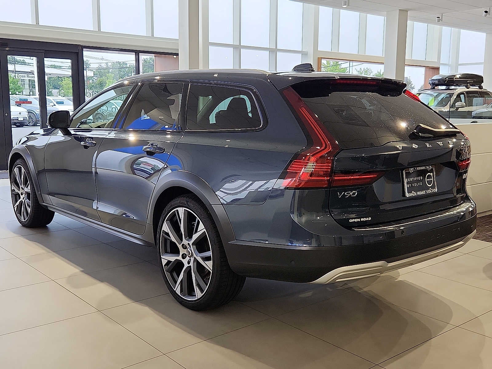 2025 Volvo V90 Cross Country Ultra