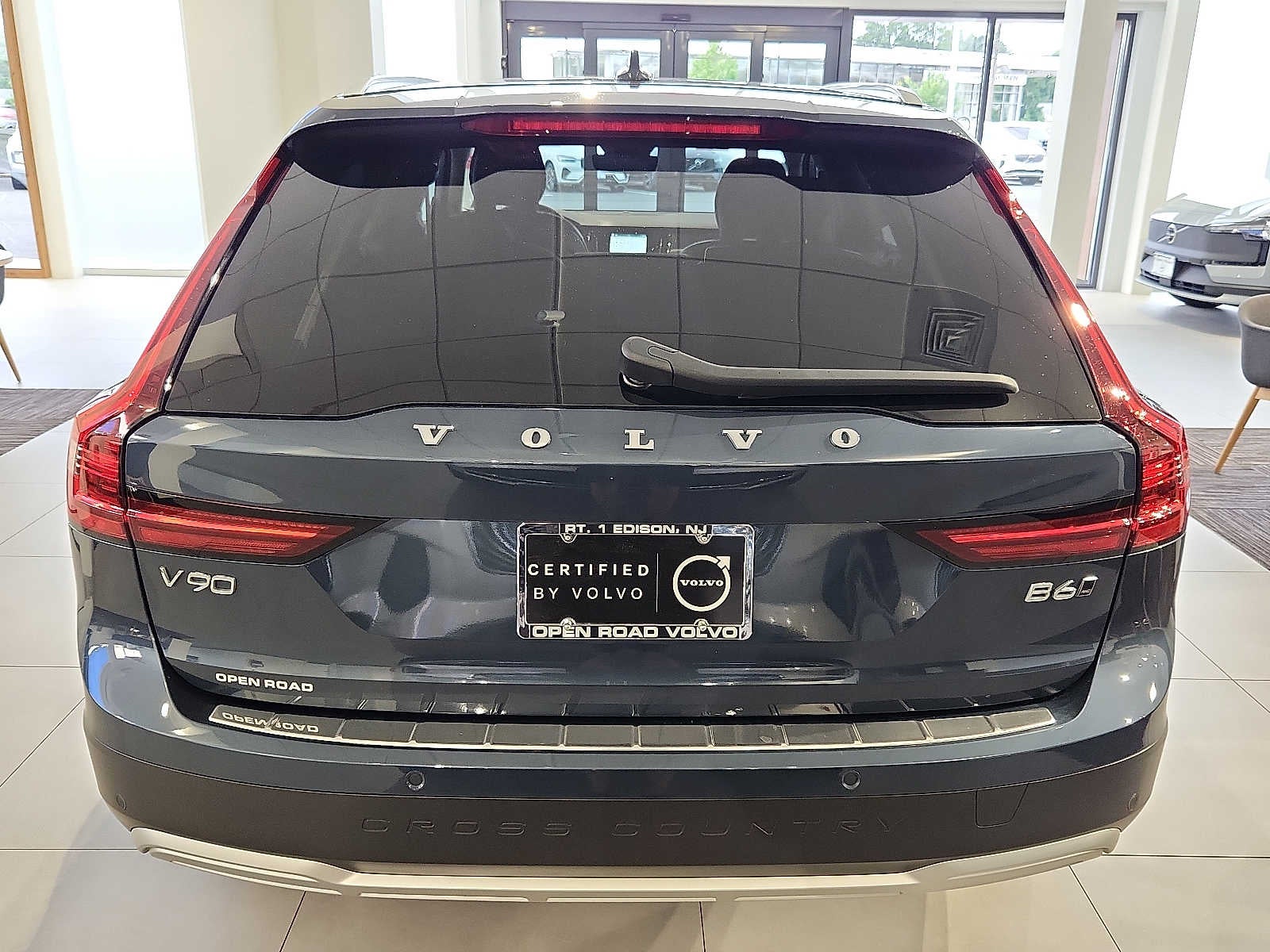 2025 Volvo V90 Cross Country Ultra