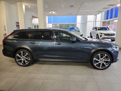 2025 Volvo V90 Cross Country Ultra