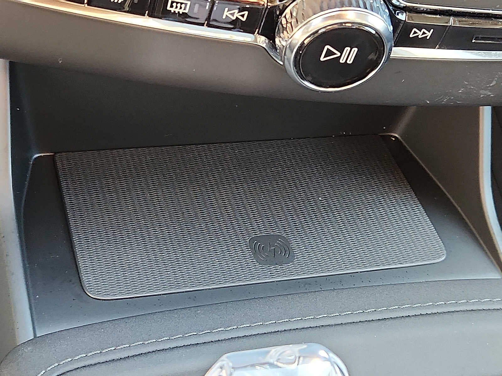 2026 Volvo XC90 Plus