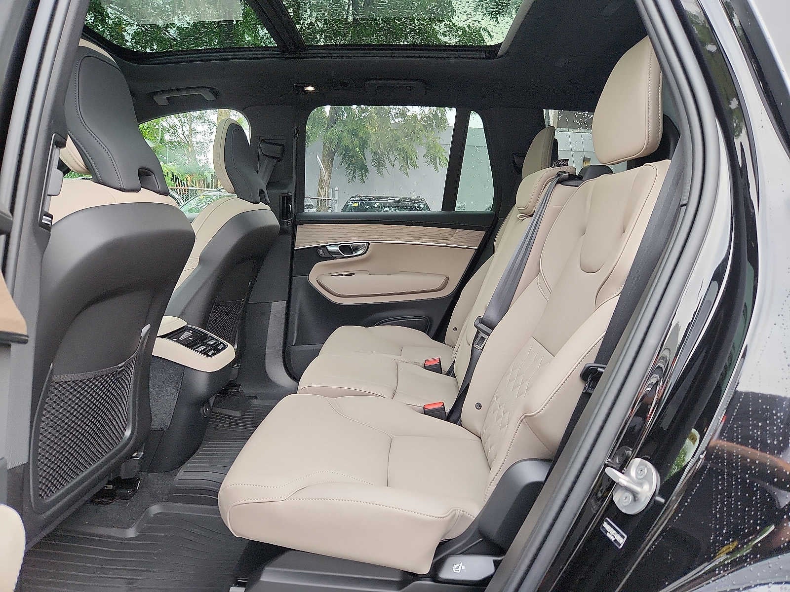 2026 Volvo XC90 Plus - Photo 10