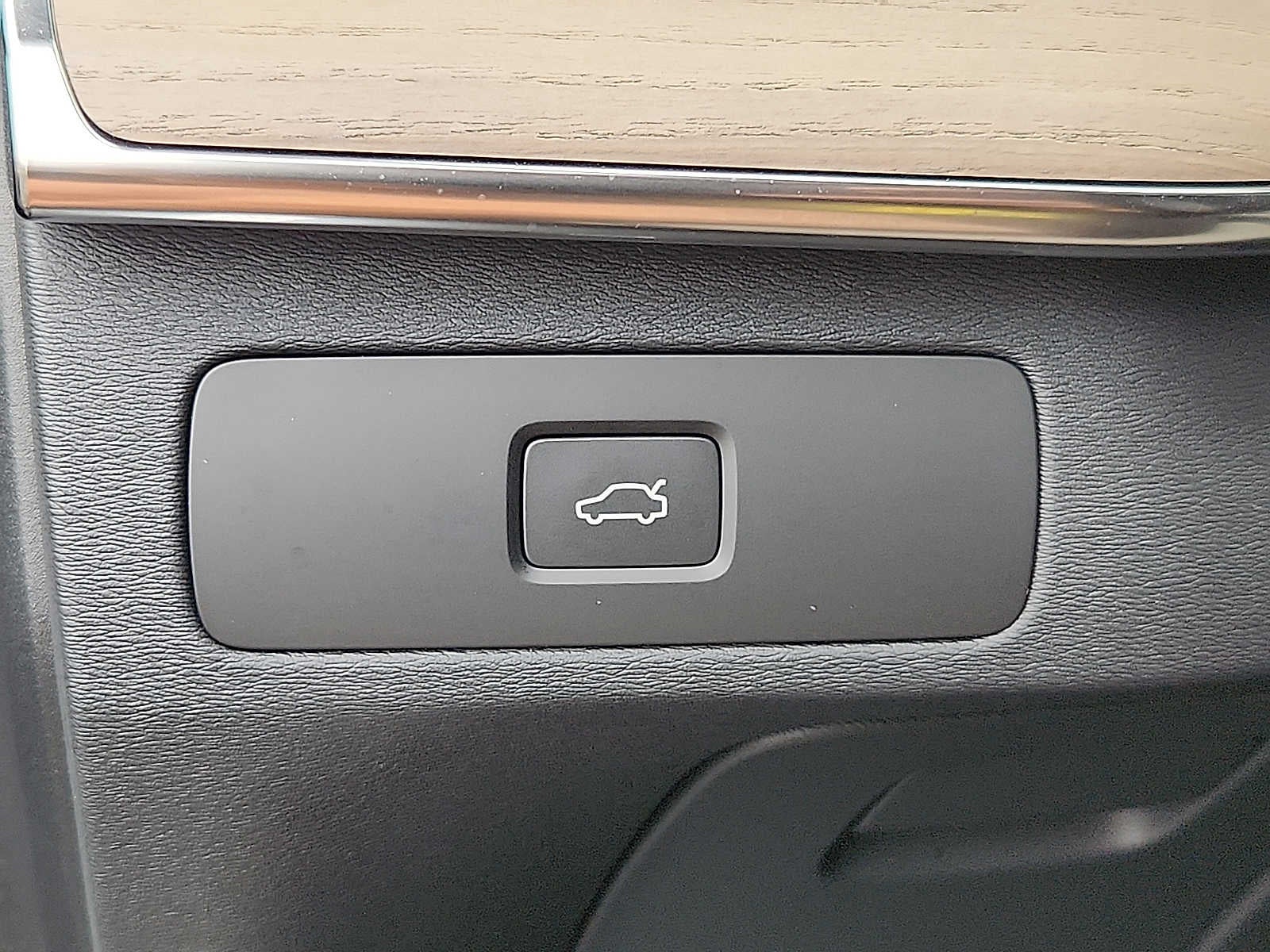 2026 Volvo XC90 Plus