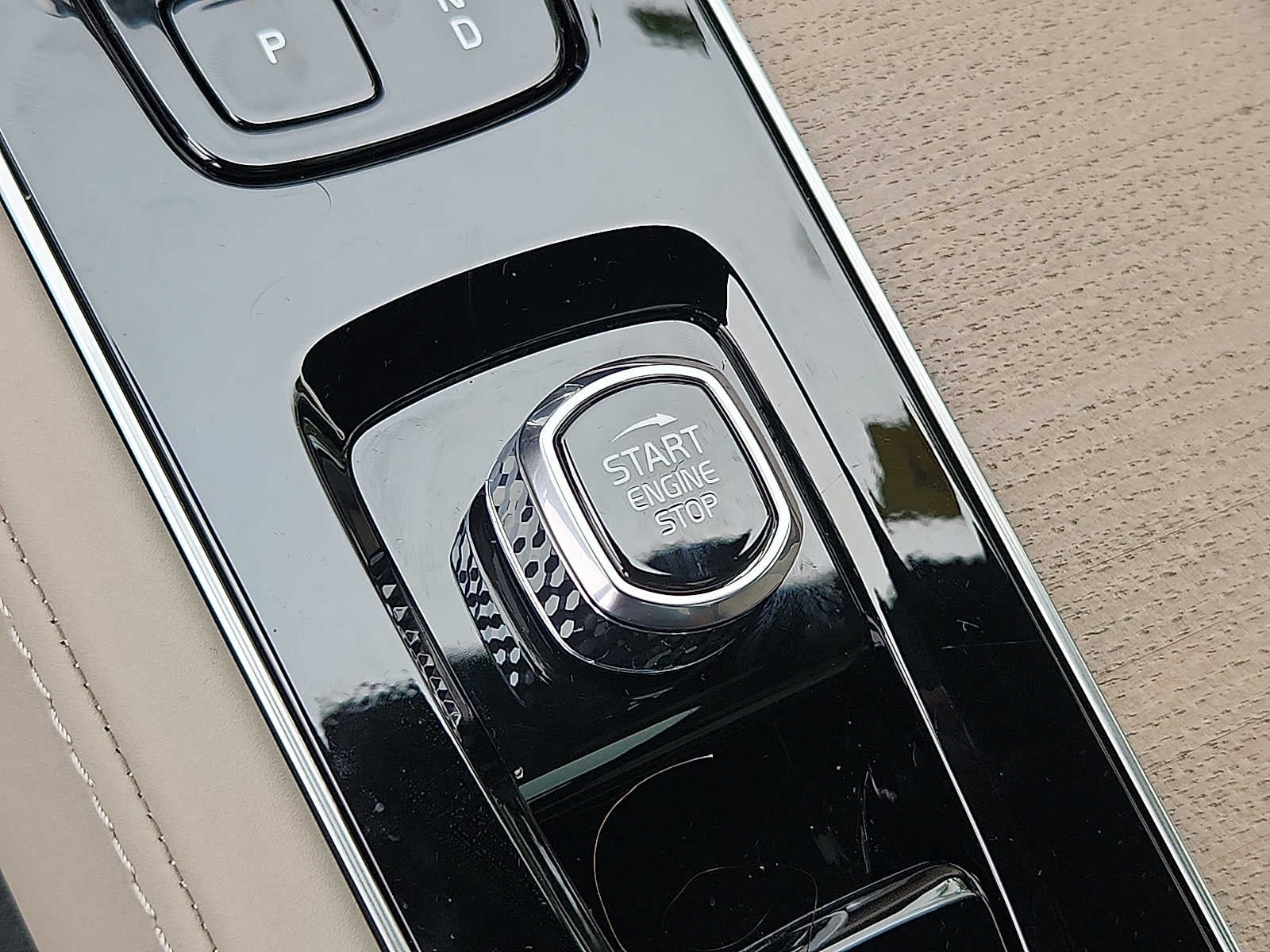 2026 Volvo XC90 Plus - Photo 23