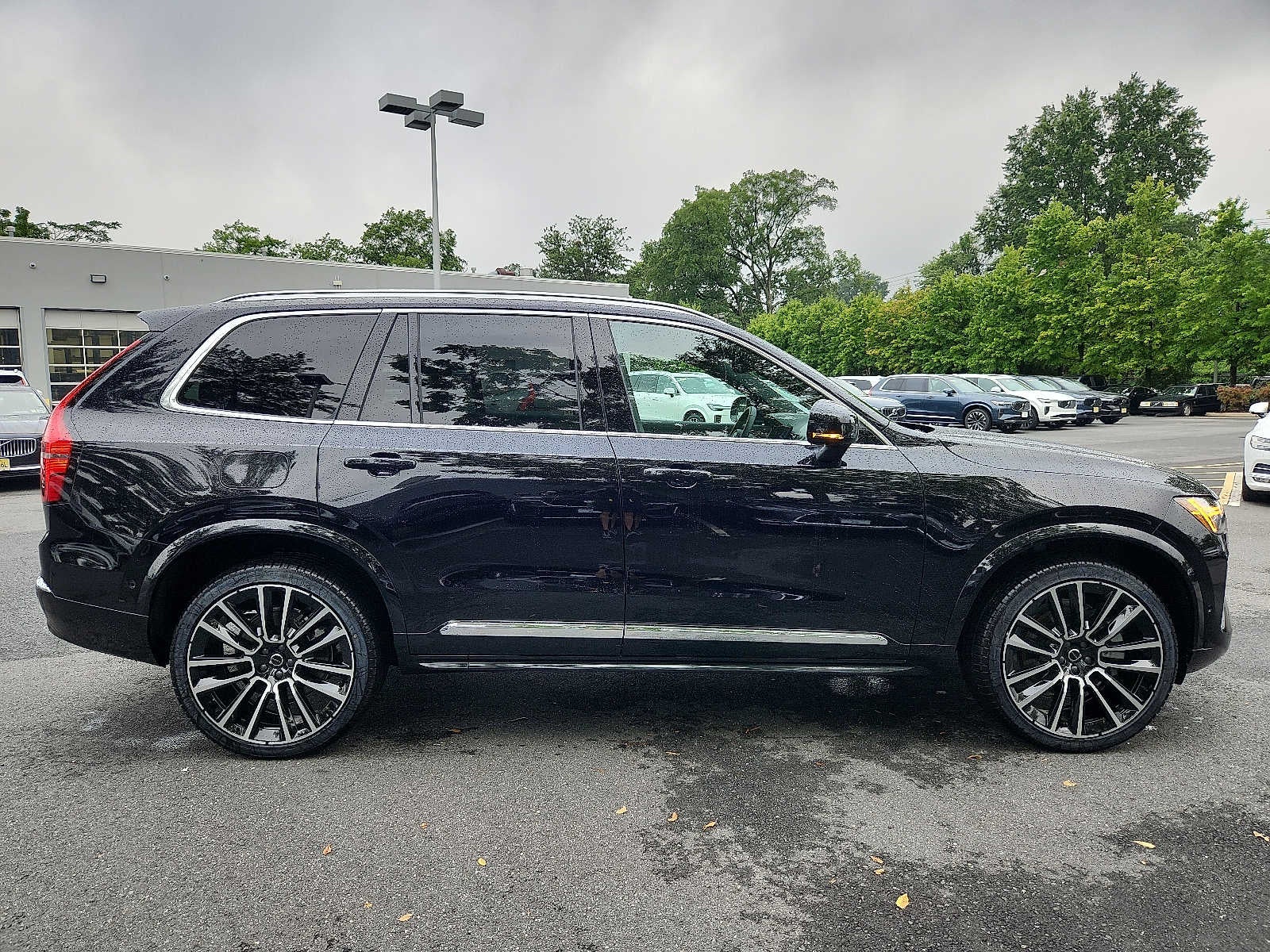 2026 Volvo XC90 Plus - Photo 7