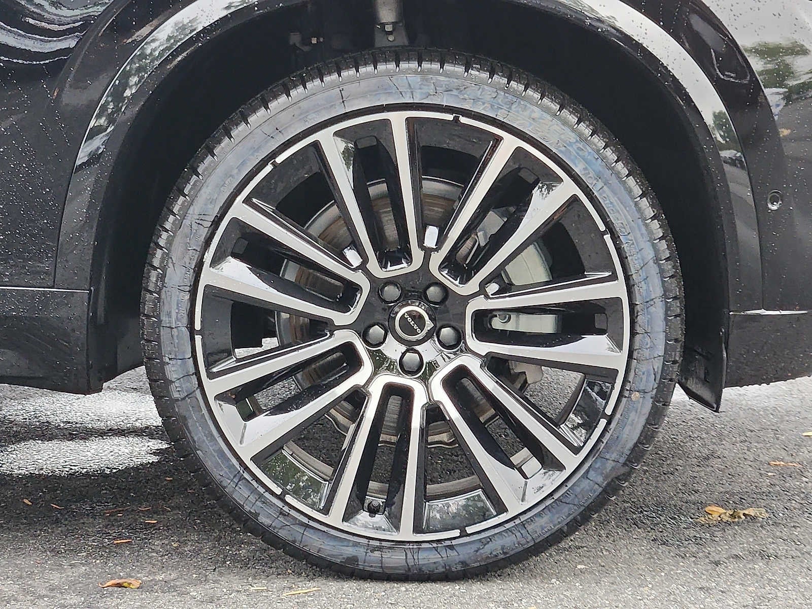 2026 Volvo XC90 Plus - Photo 8