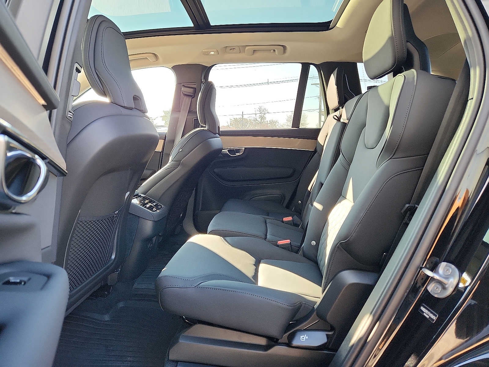 2026 Volvo XC90 Plus