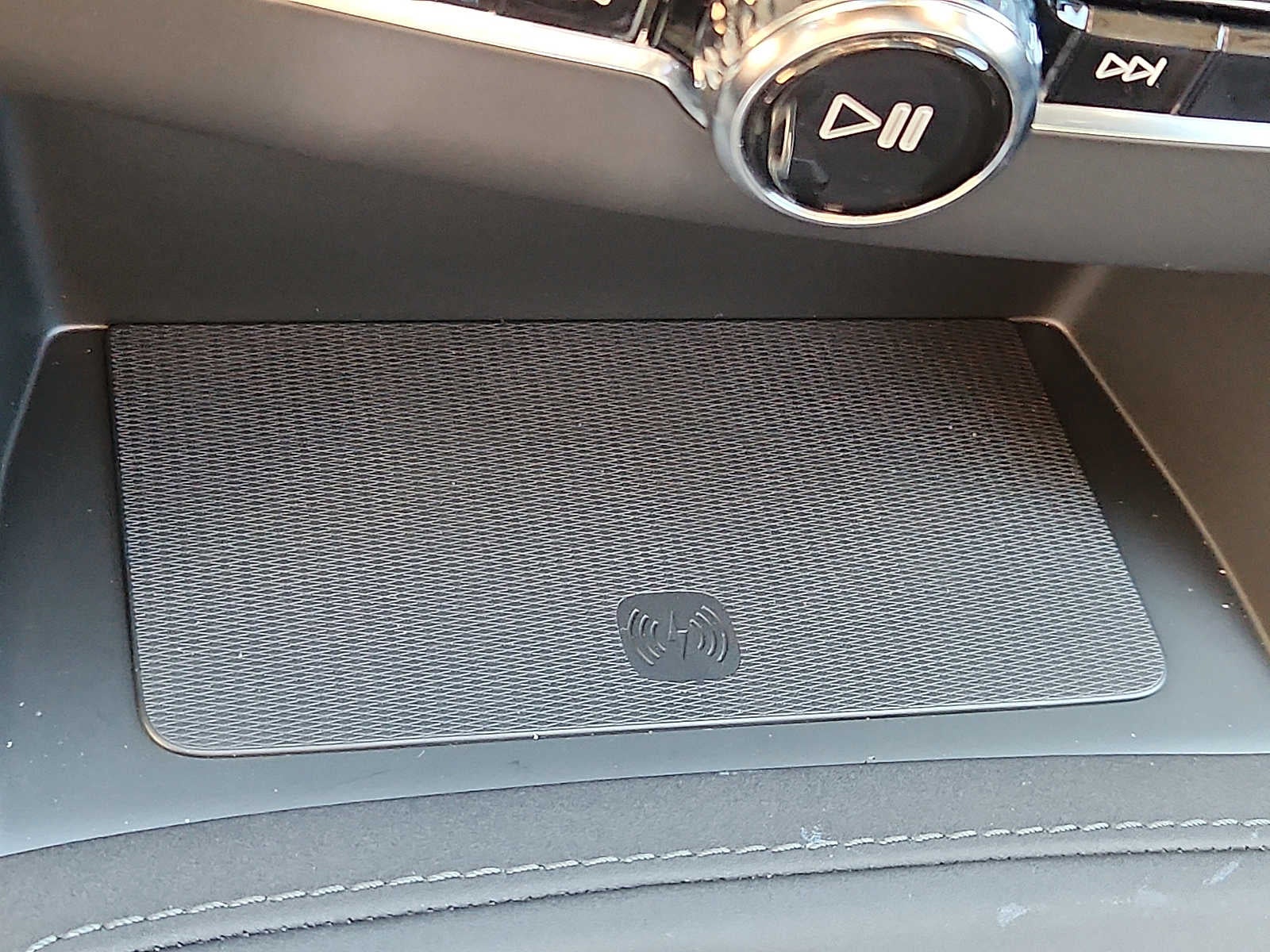 2026 Volvo XC90 Plus