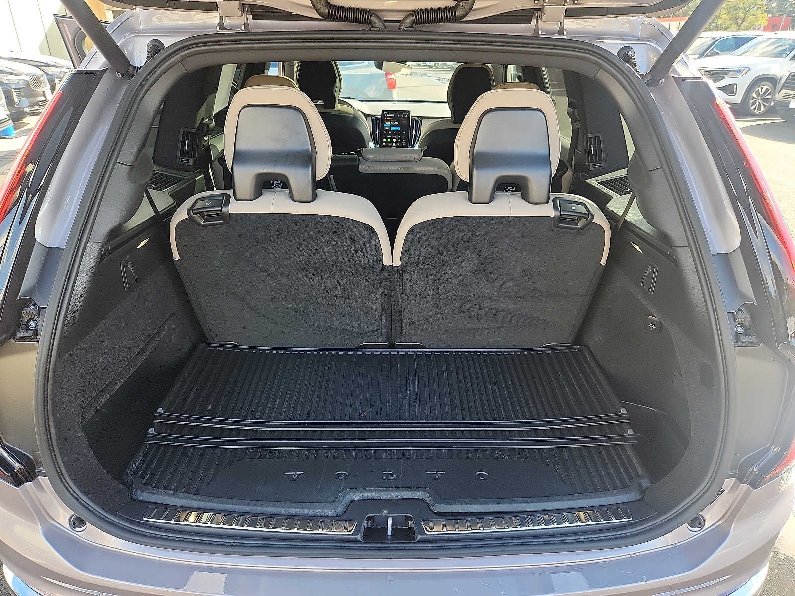 2026 Volvo XC90 Plus
