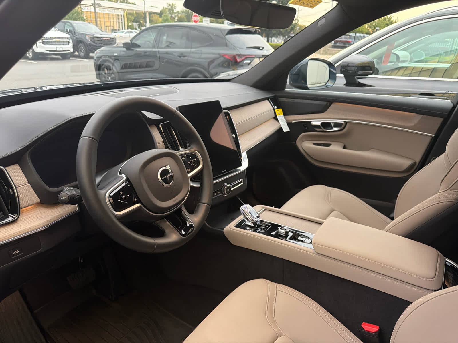 2026 Volvo XC90 Plus