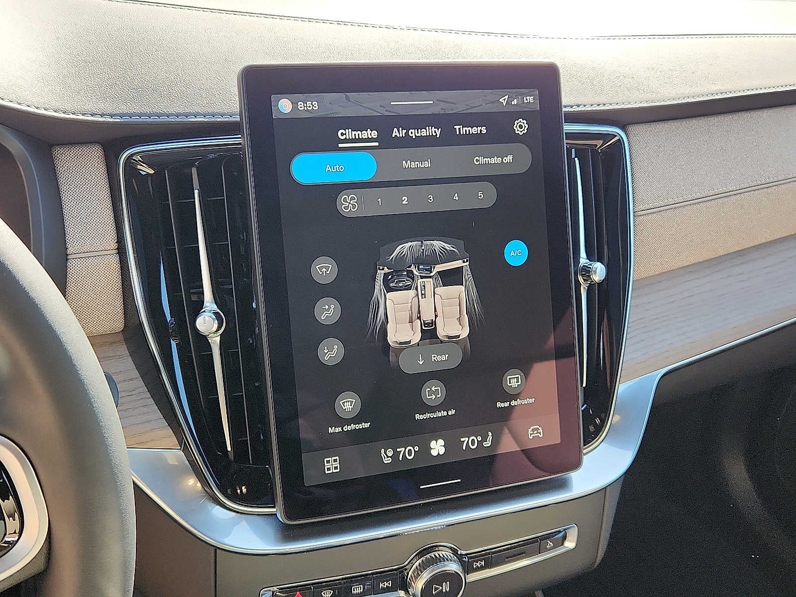 2026 Volvo XC90 Plus