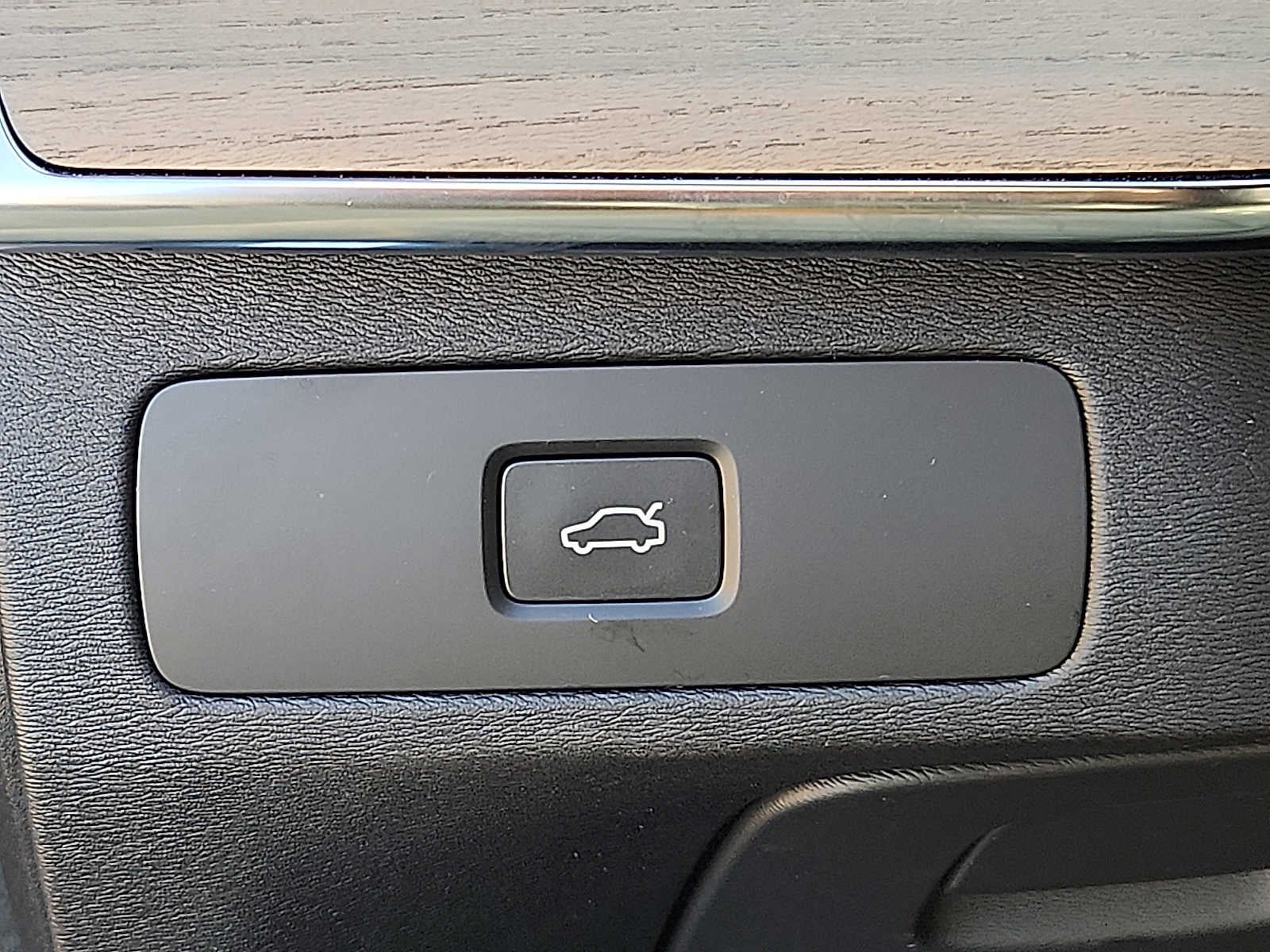 2026 Volvo XC90 Plus