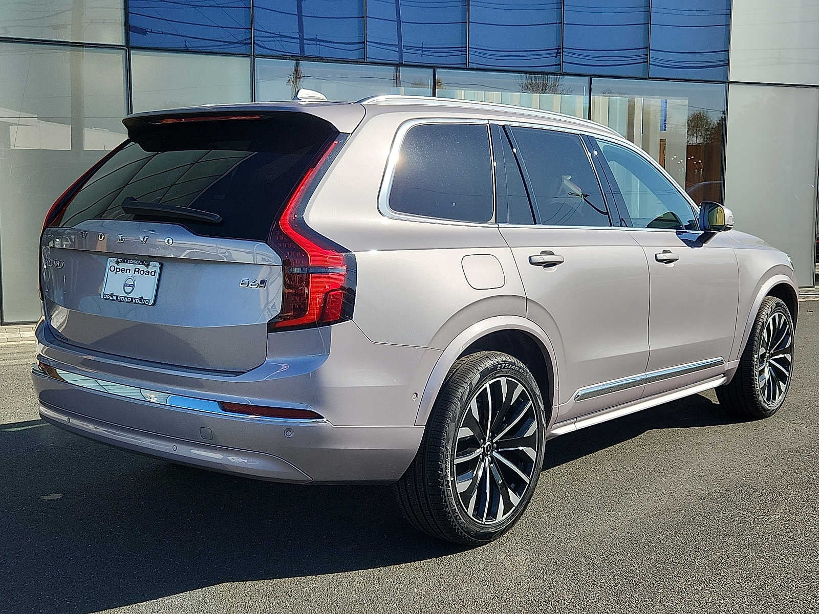 2026 Volvo XC90 Plus