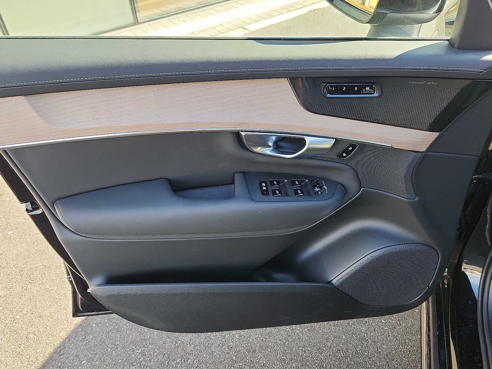 2026 Volvo XC90 Plus