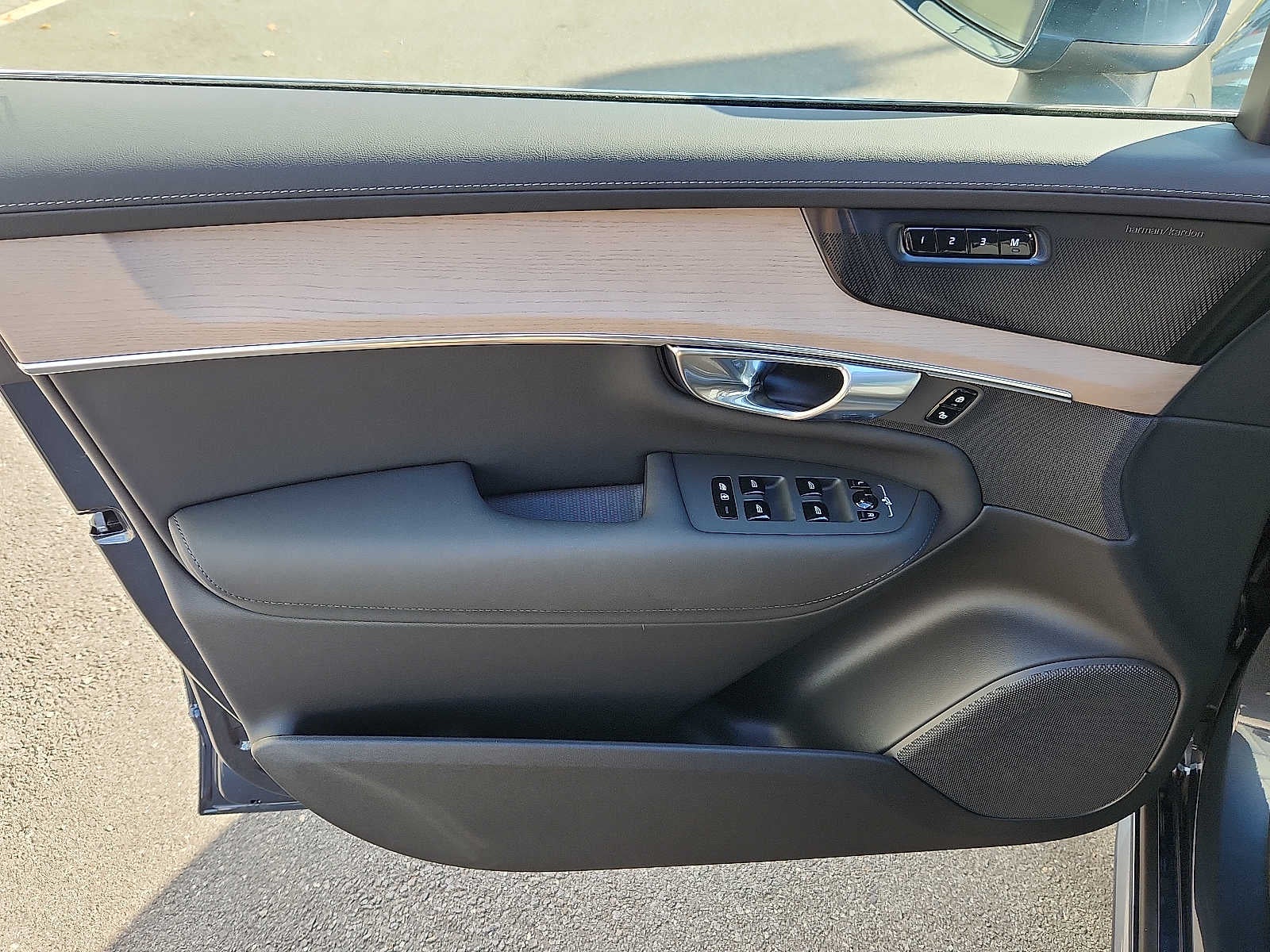 2027 Volvo XC90 Plus