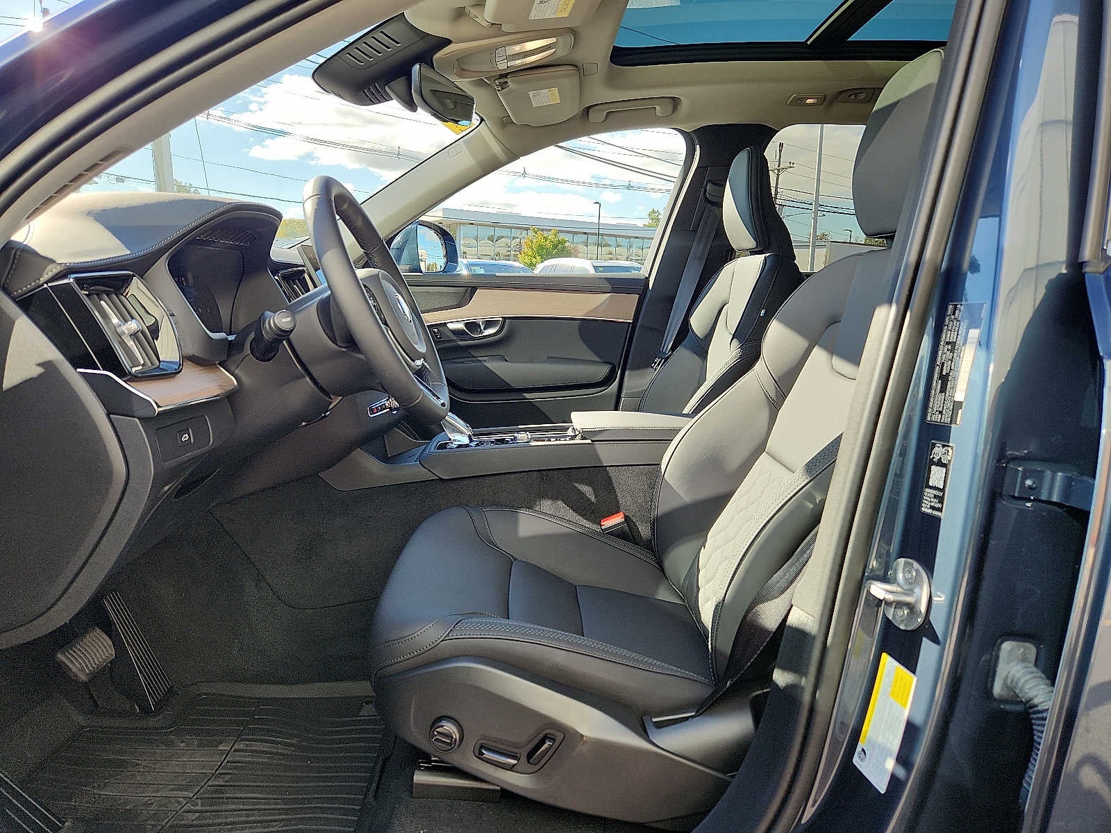 2027 Volvo XC90 Plus