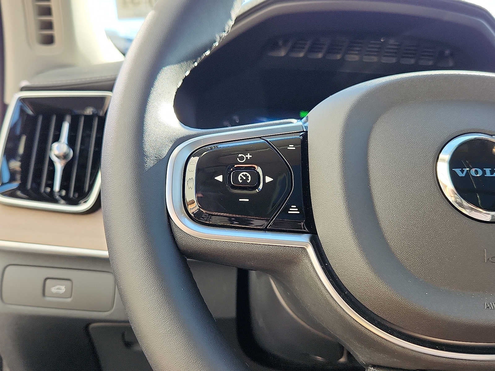 2027 Volvo XC90 Plus