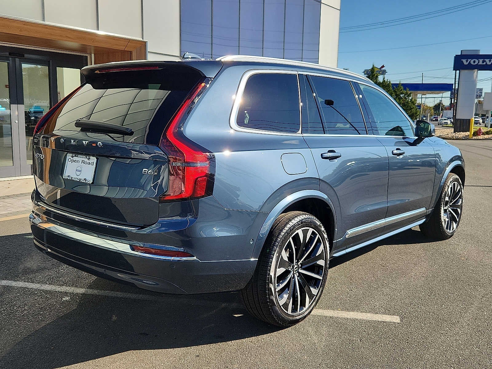2027 Volvo XC90 Plus