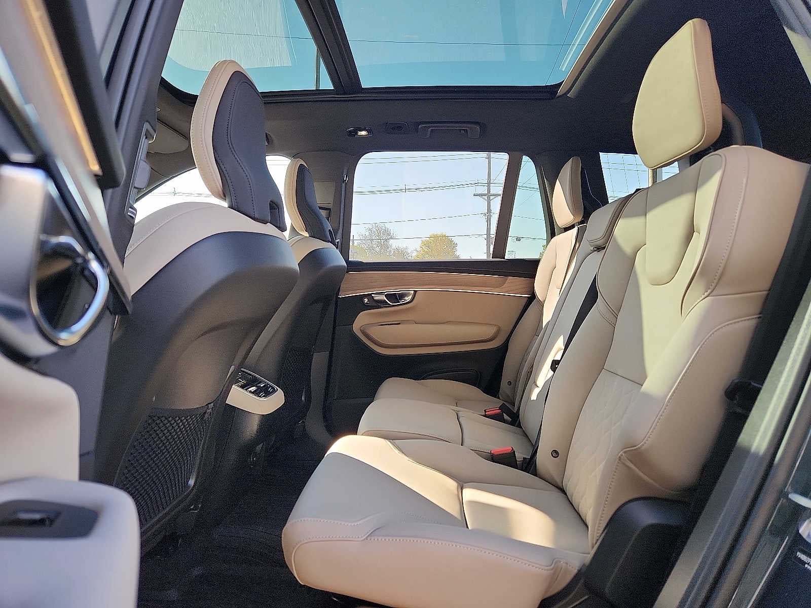2026 Volvo XC90 Plus