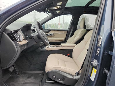 2026 Volvo XC90 Plus