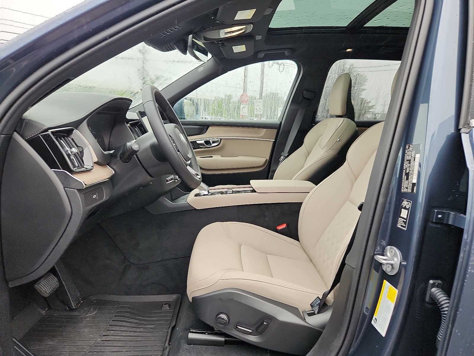 2026 Volvo XC90 Plus