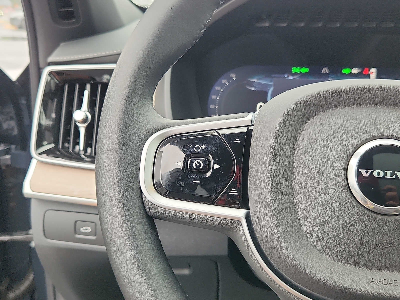 2026 Volvo XC90 Plus
