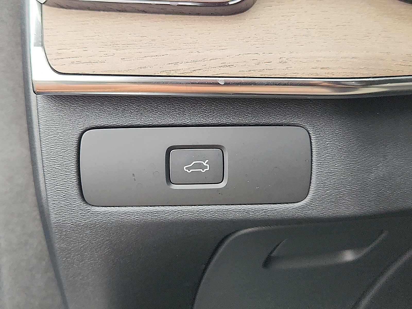2026 Volvo XC90 Plus