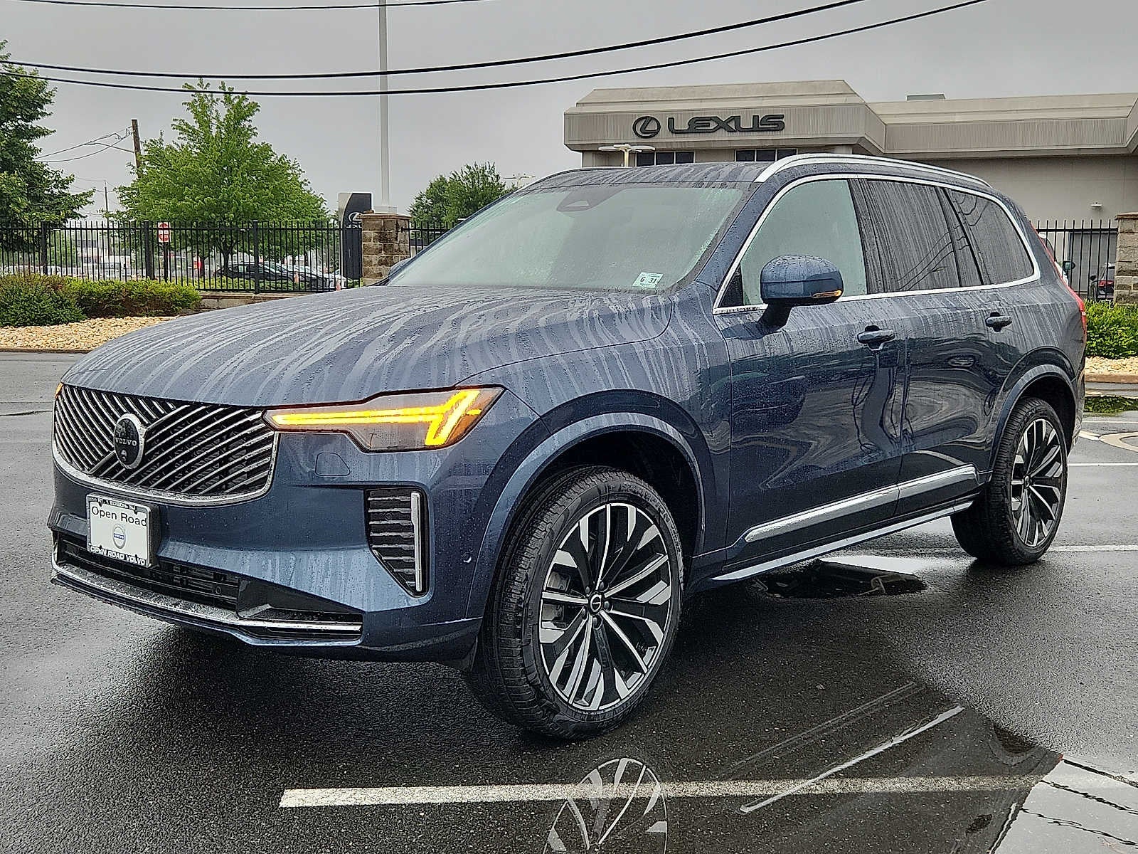 2026 Volvo XC90 Plus