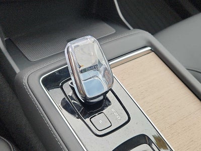 2026 Volvo XC90 Plus