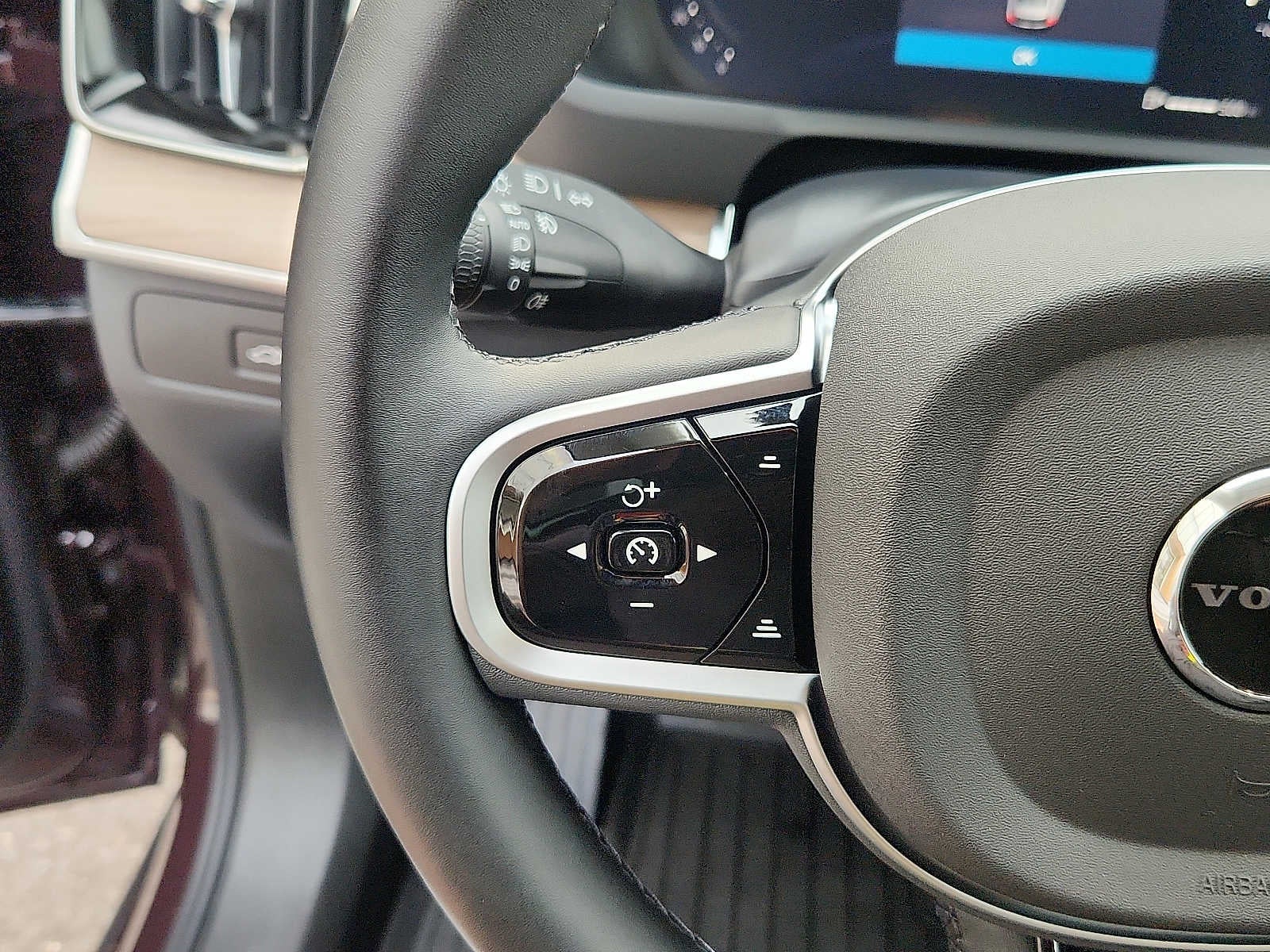 2026 Volvo XC90 Plus