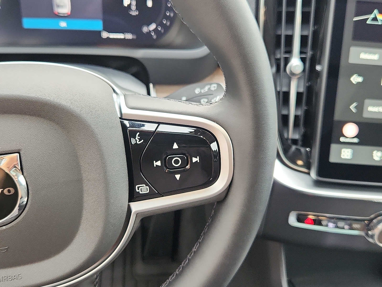 2026 Volvo XC90 Plus