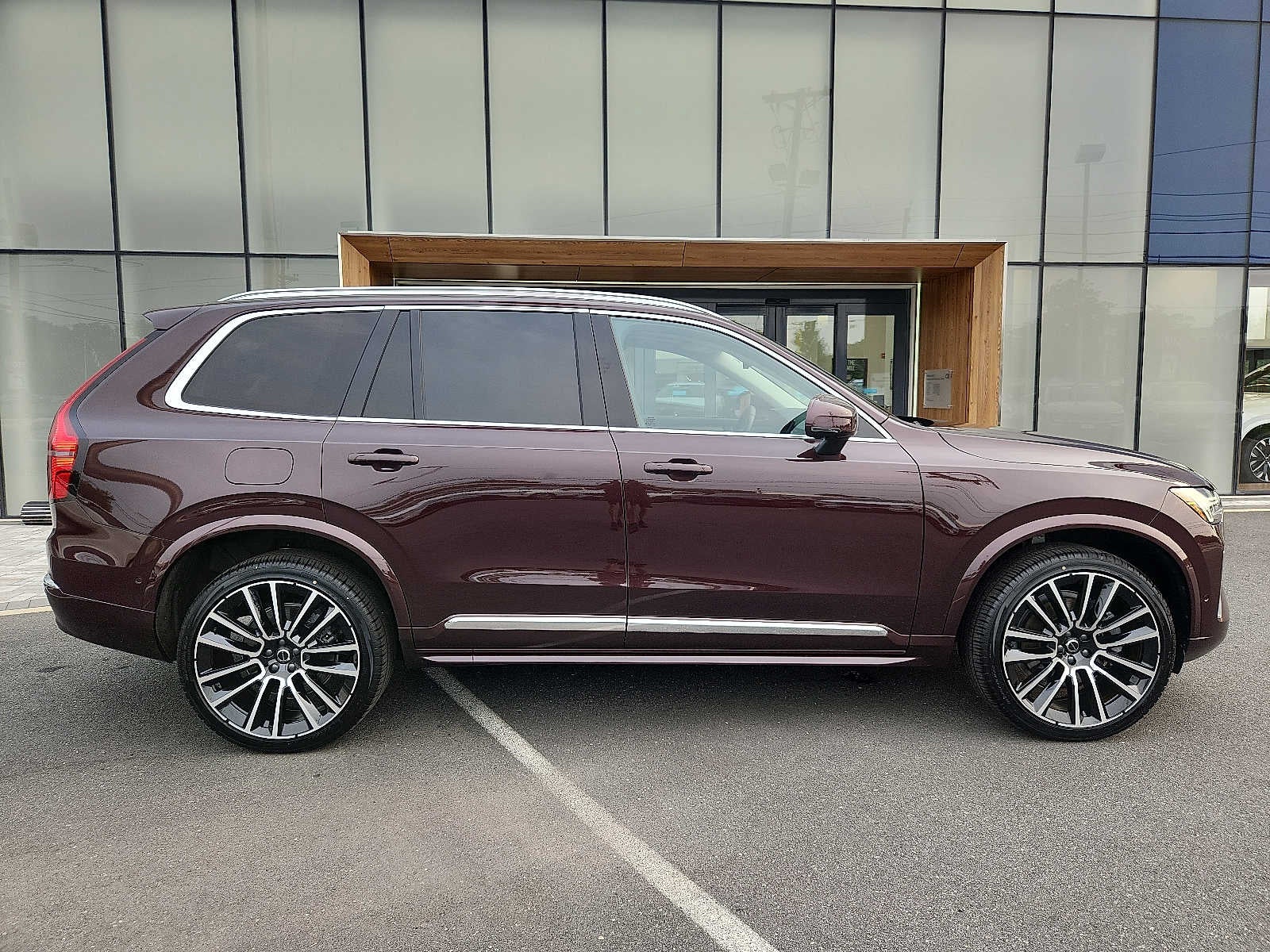 2026 Volvo XC90 Plus