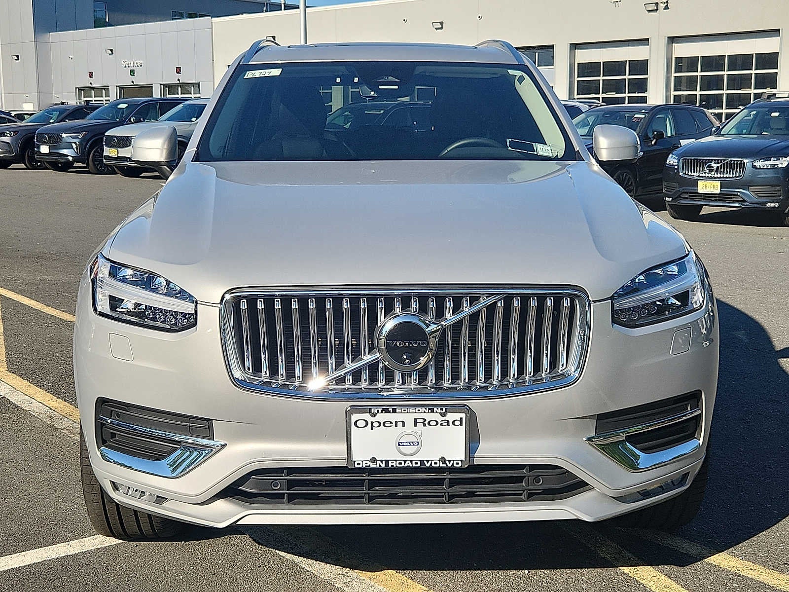 2024 Volvo XC90 Plus Bright Theme