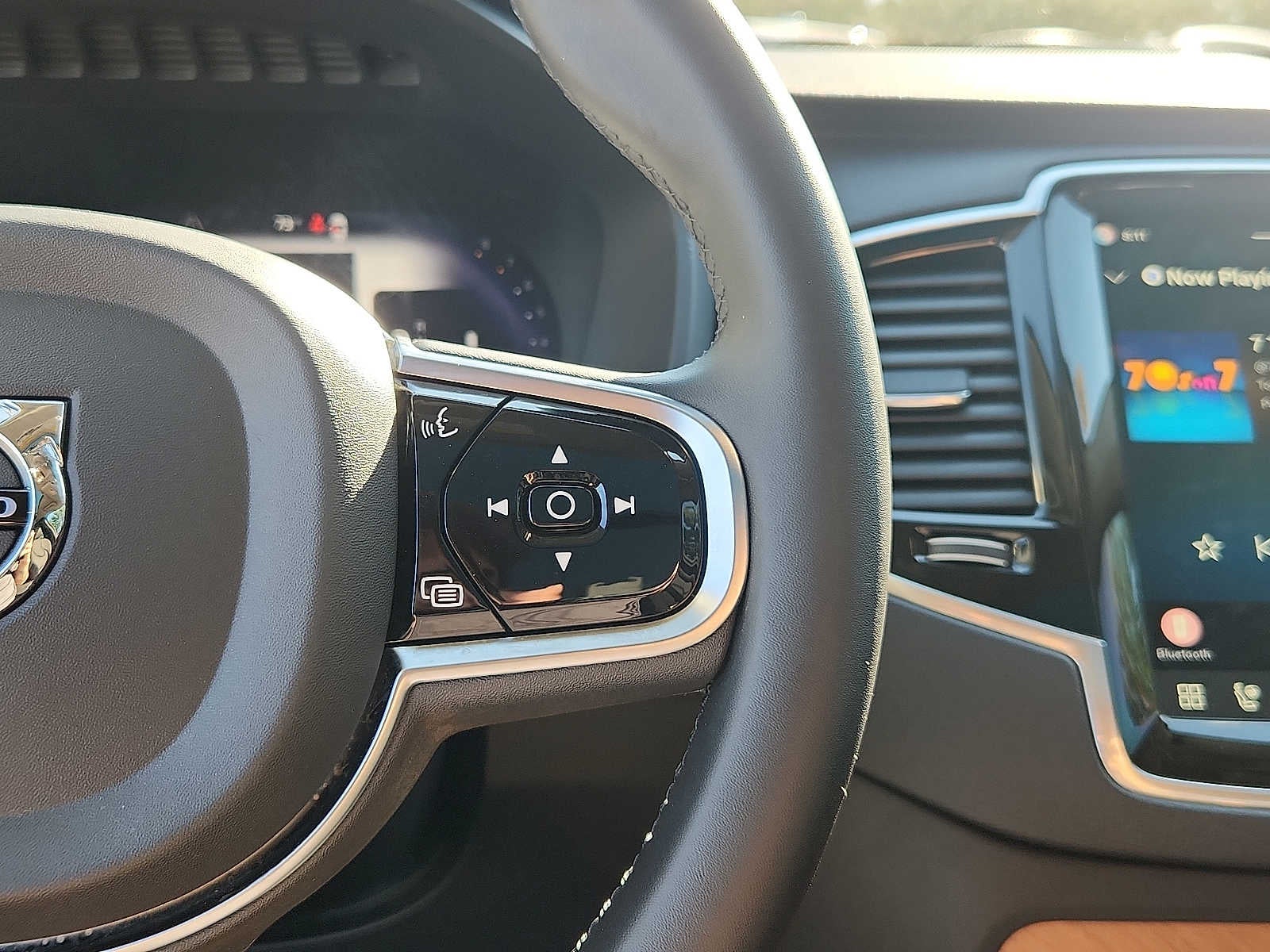 2024 Volvo XC90 Plus Bright Theme