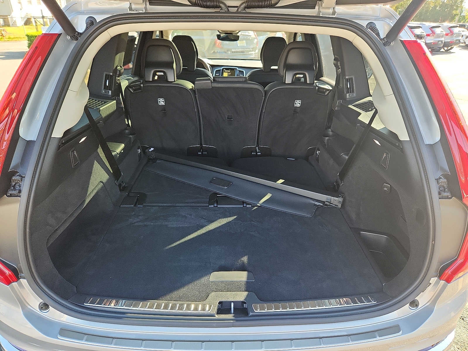 2024 Volvo XC90 Plus Bright Theme