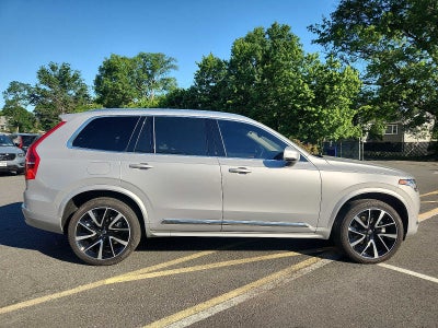 2024 Volvo XC90 Plus Bright Theme