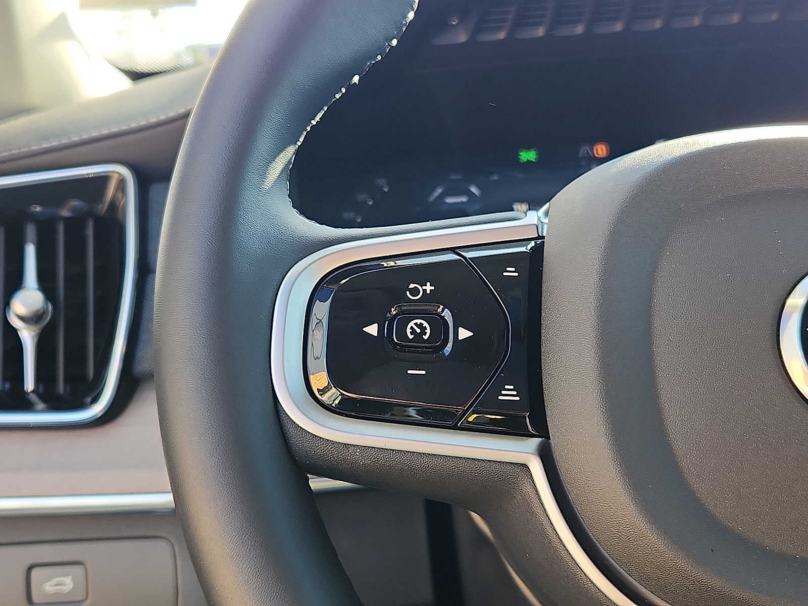 2026 Volvo XC90 Plus