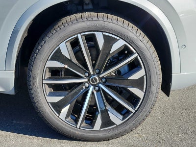 2026 Volvo XC90 Plus