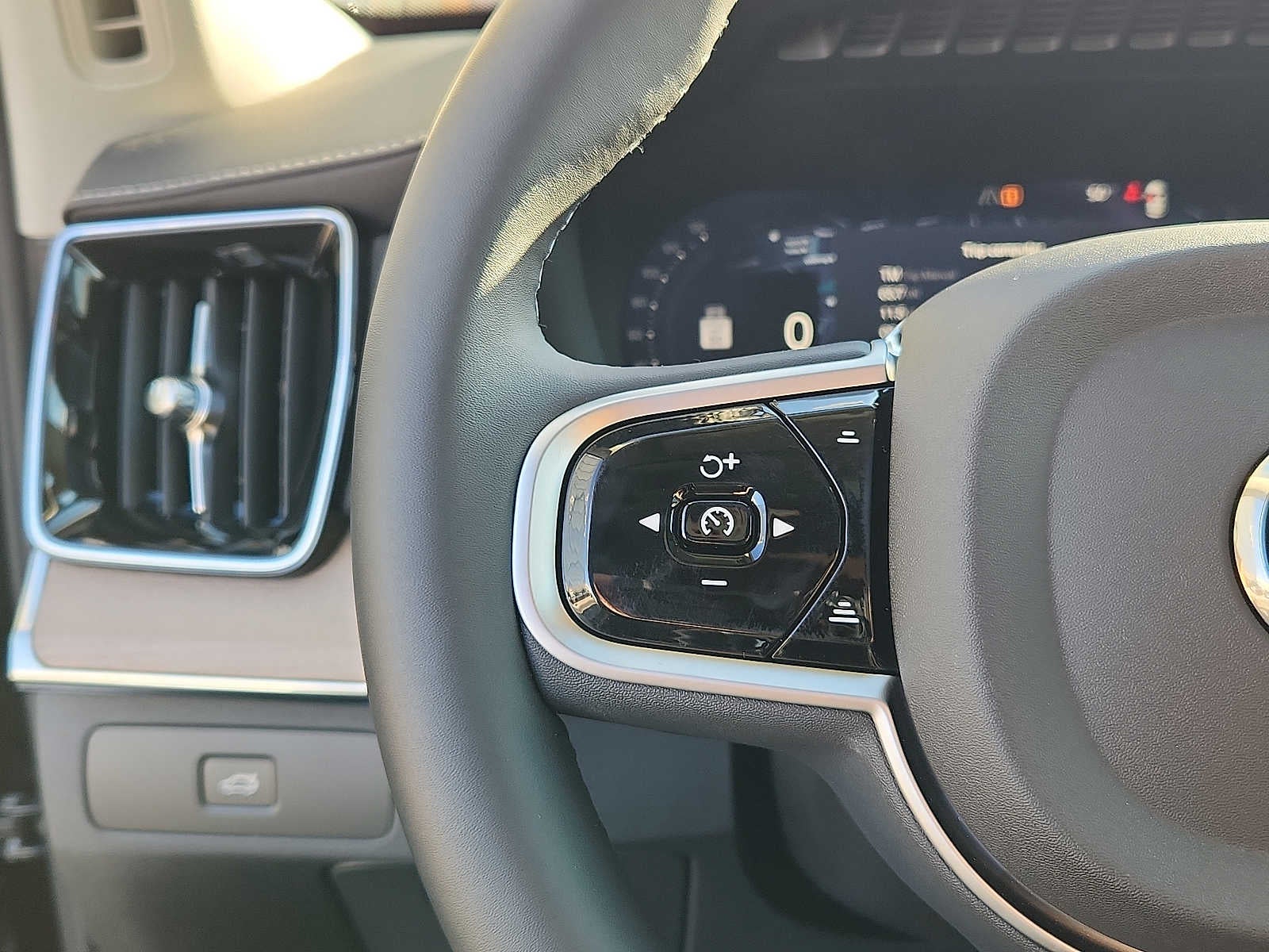 2026 Volvo XC90 Plus