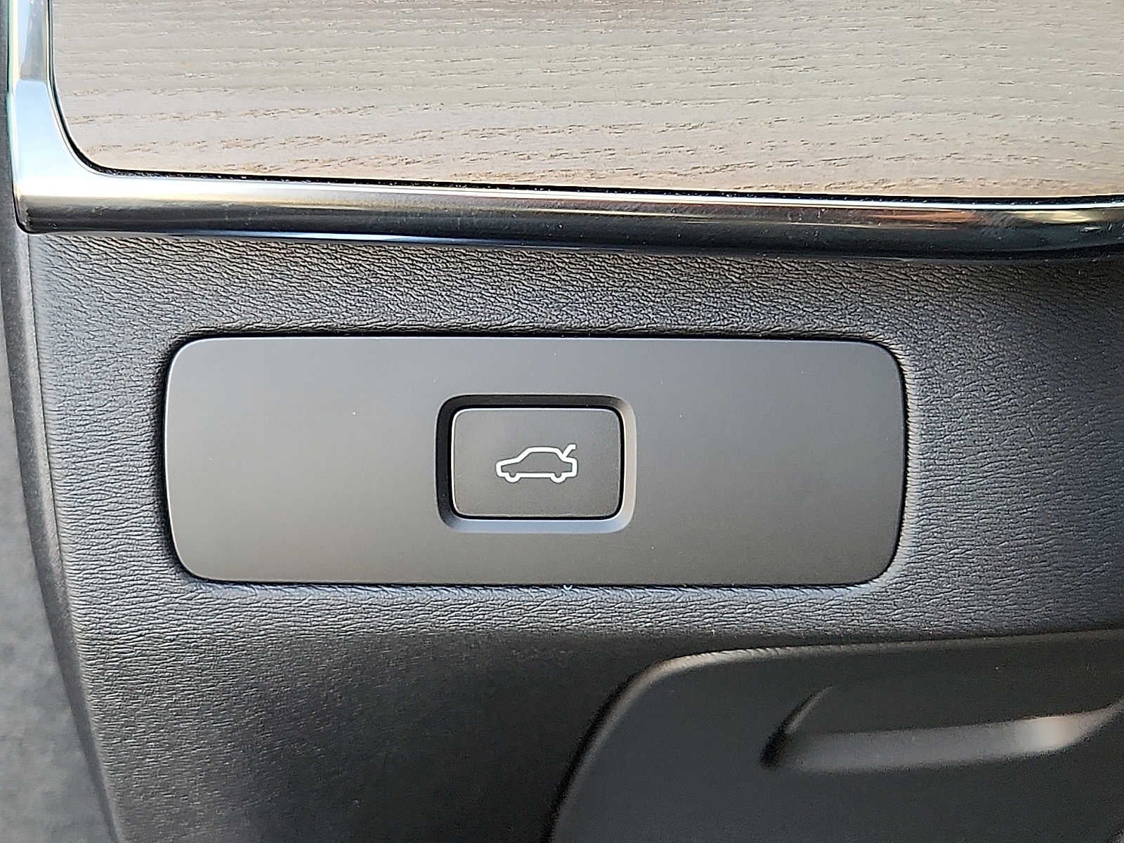 2026 Volvo XC90 Plus