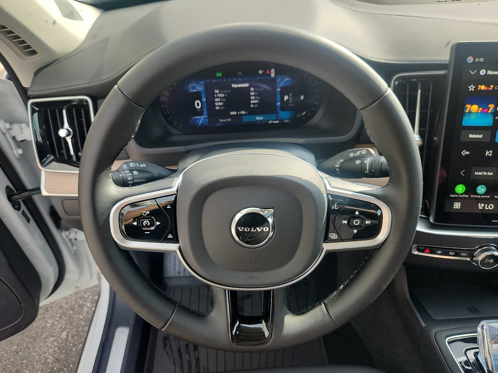 2026 Volvo XC90 Plus