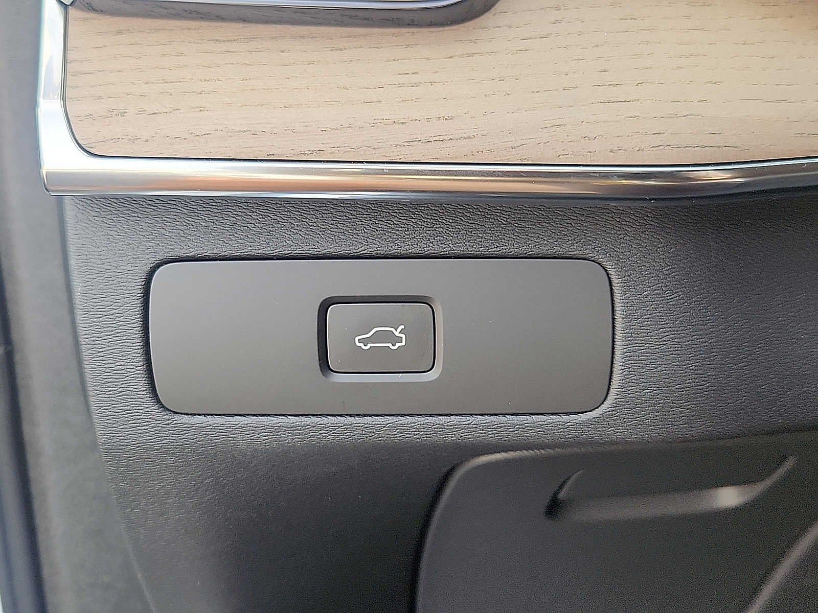 2026 Volvo XC90 Plus