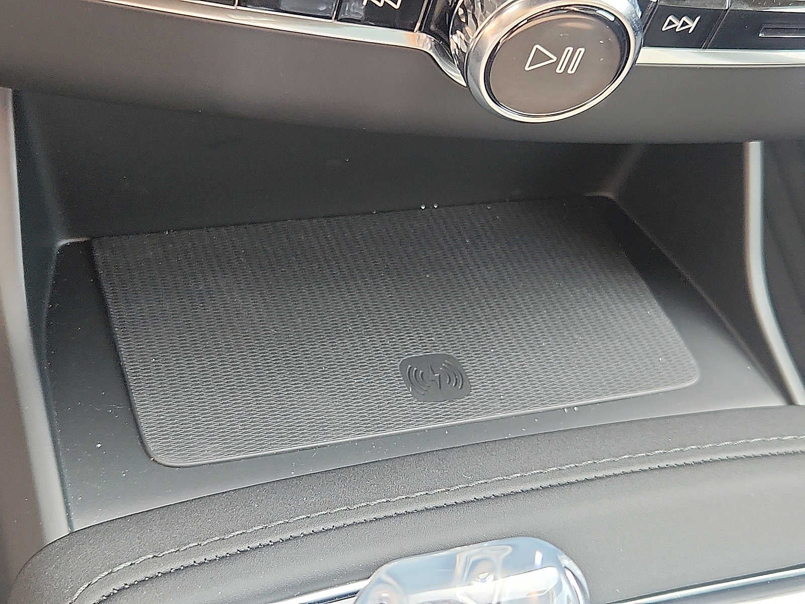 2026 Volvo XC90 Plus