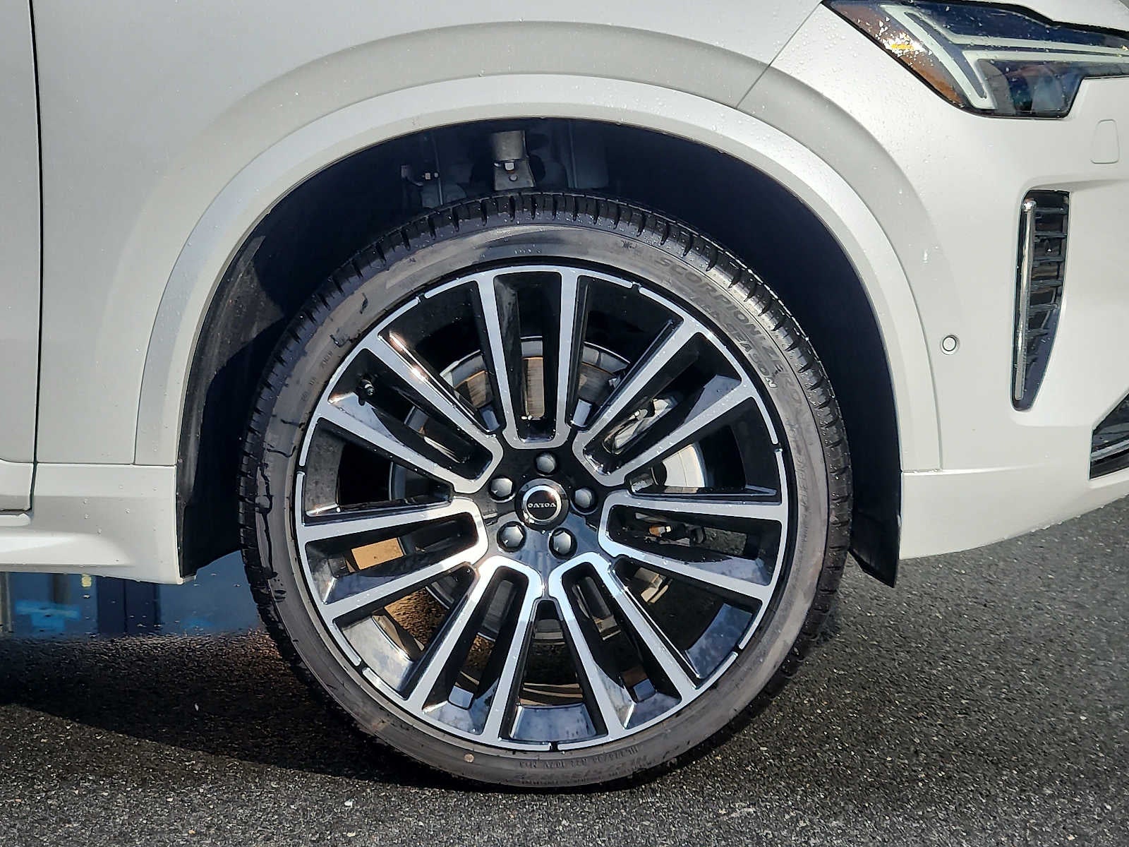 2026 Volvo XC90 Plus