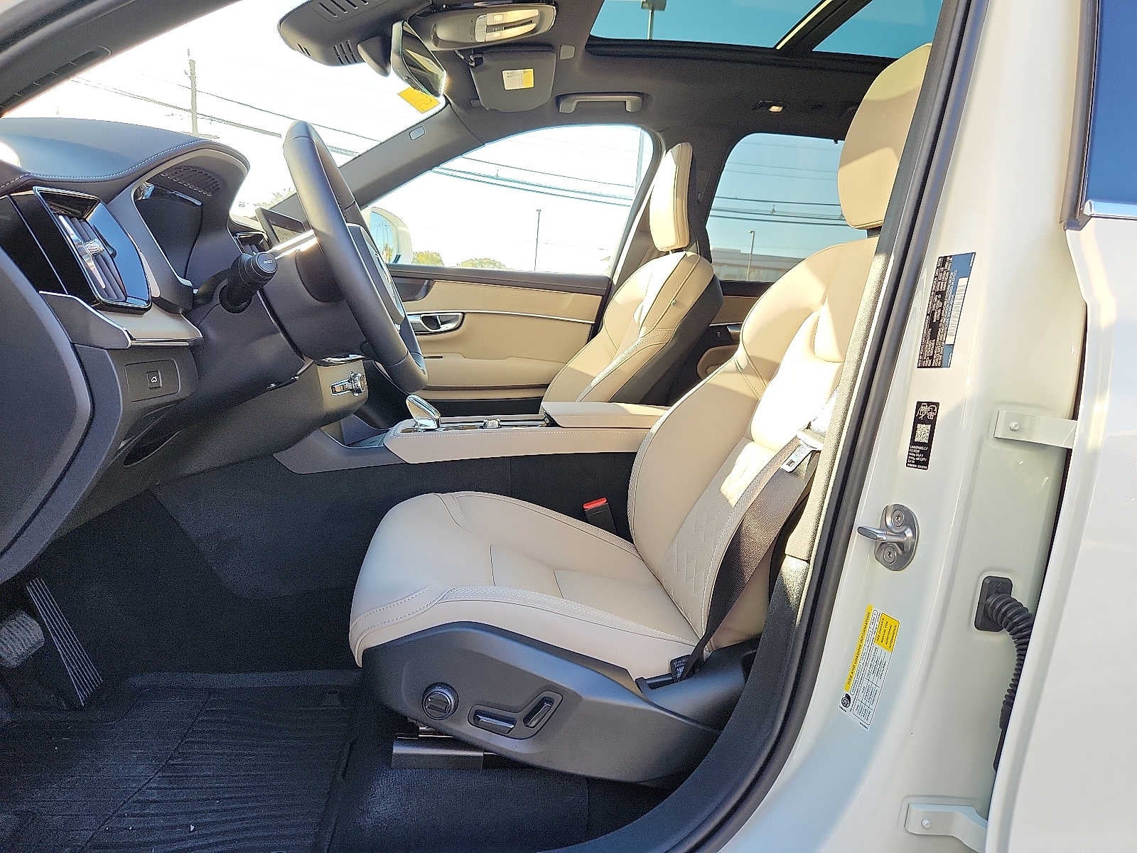 2027 Volvo XC90 Plus