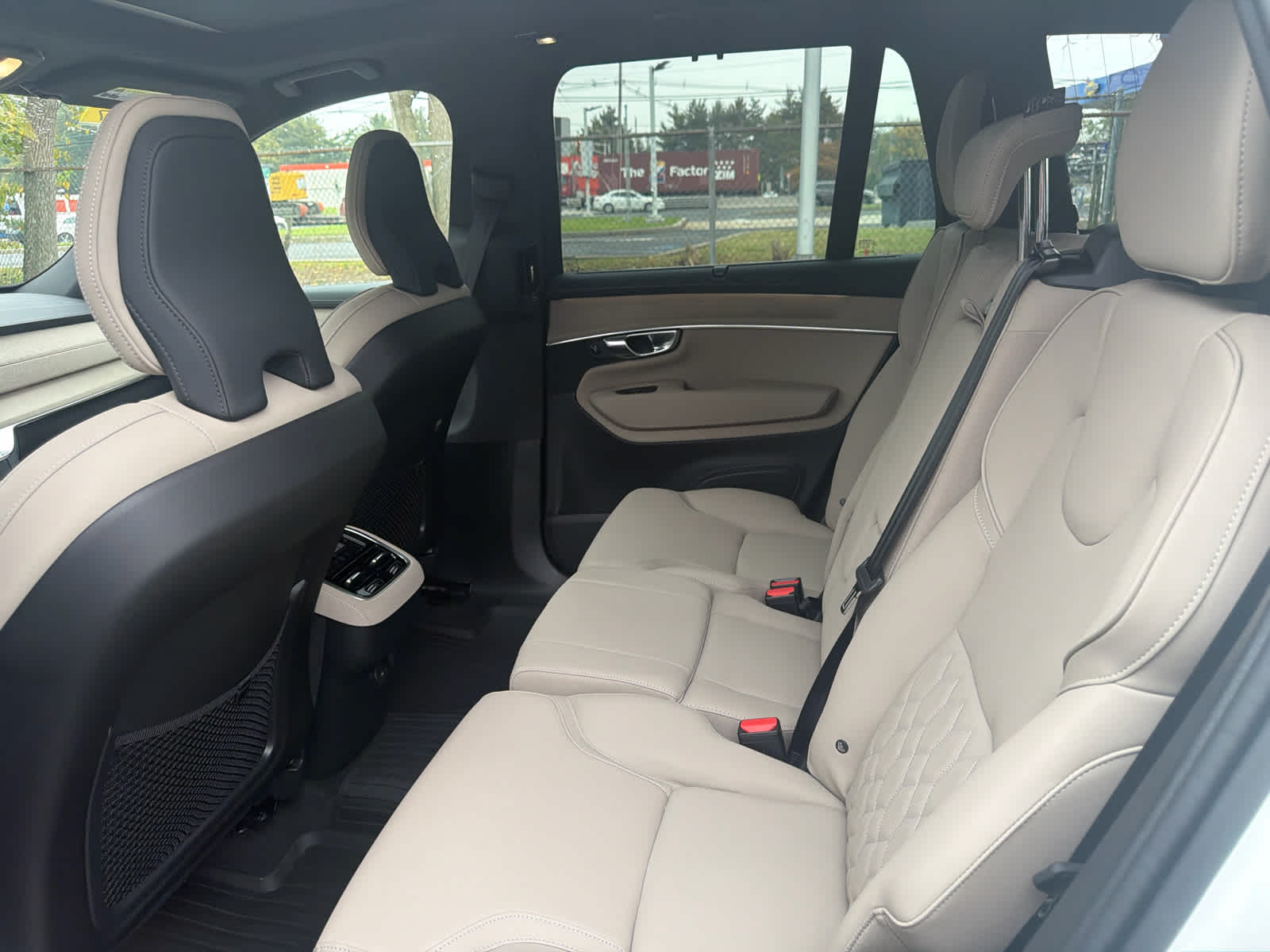 2027 Volvo XC90 Plus