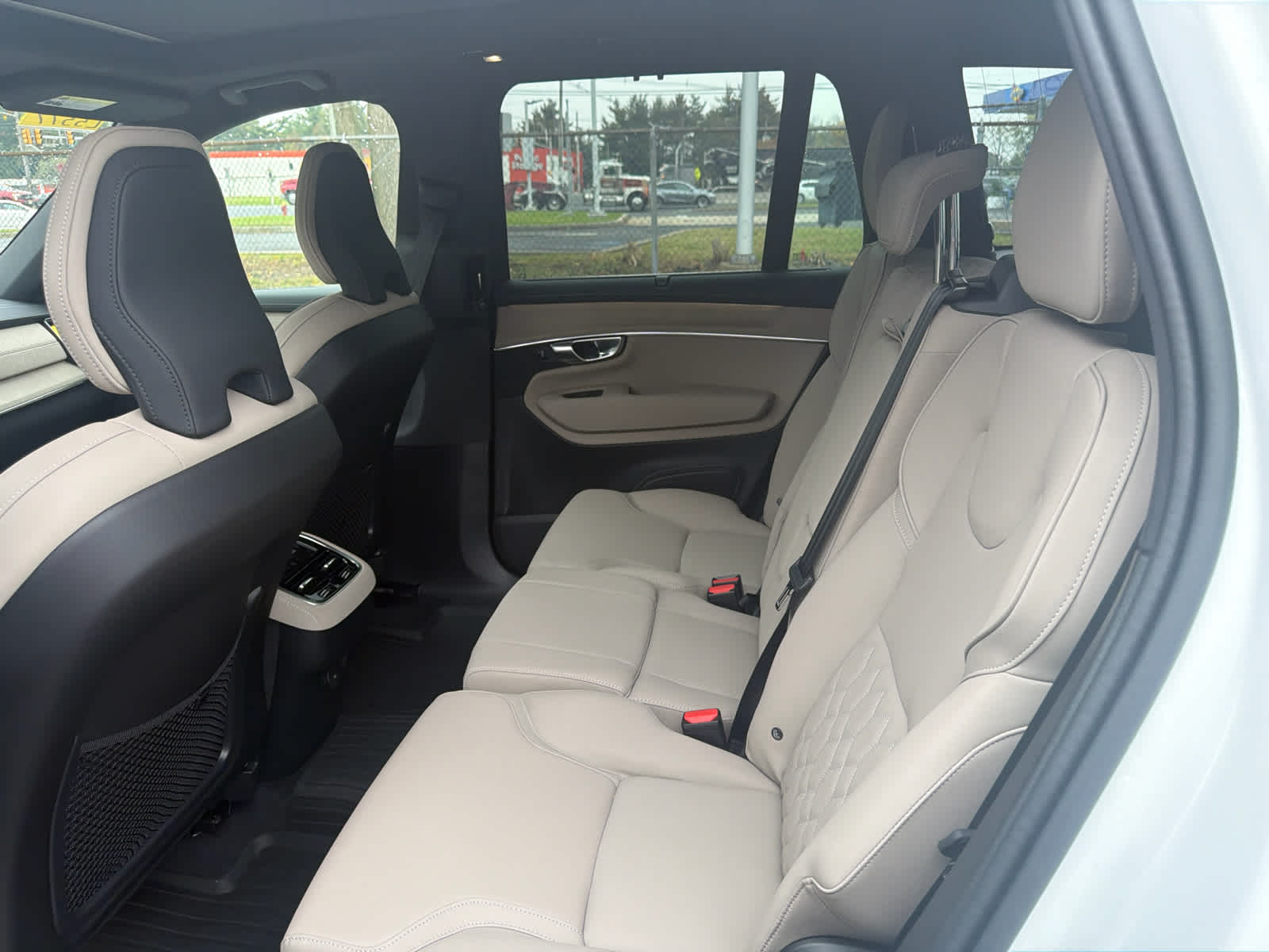 2027 Volvo XC90 Plus