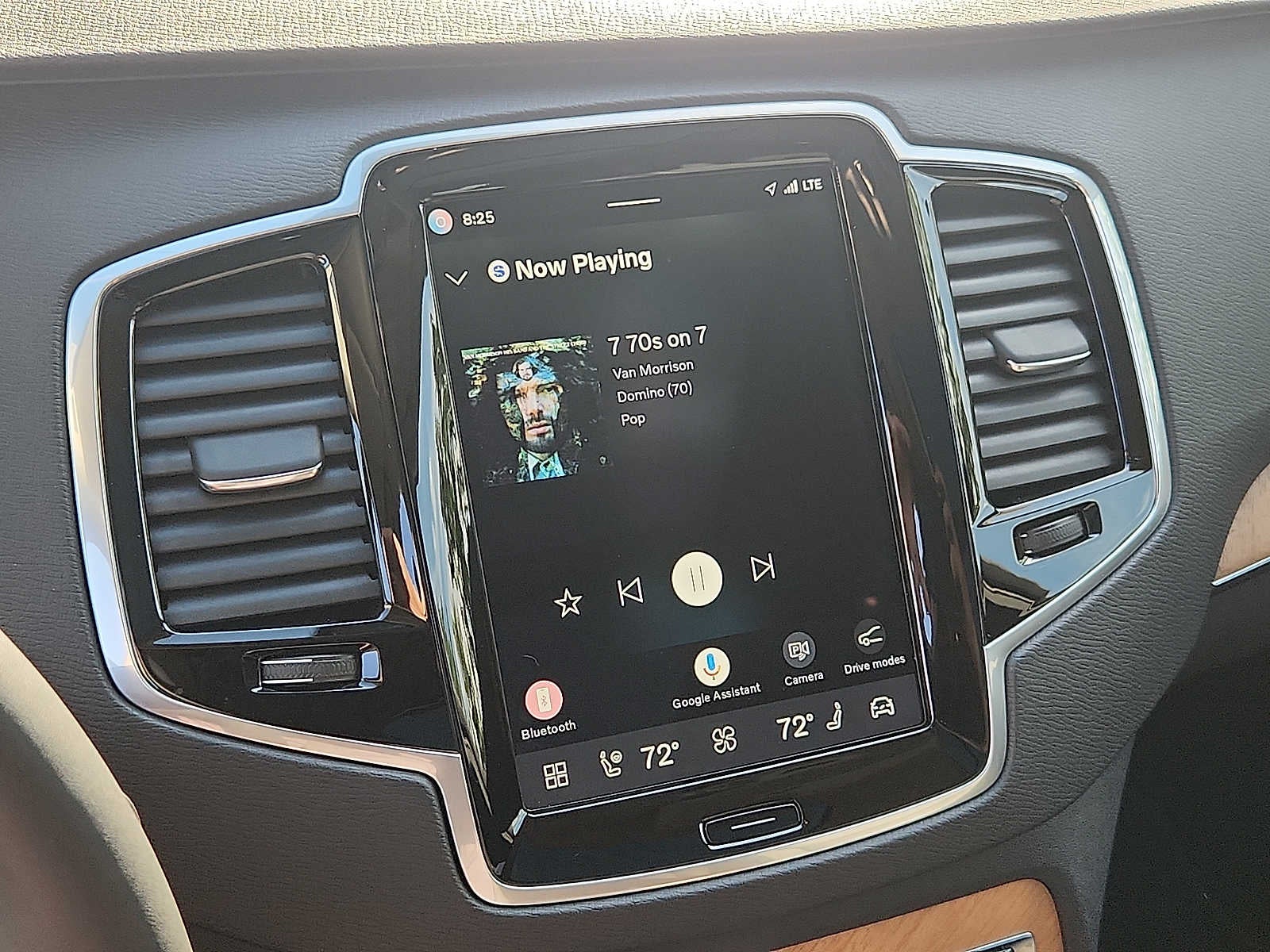2024 Volvo XC90 Plus Bright Theme