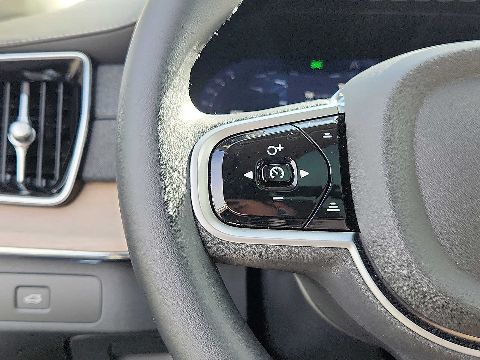 2026 Volvo XC90 Plus