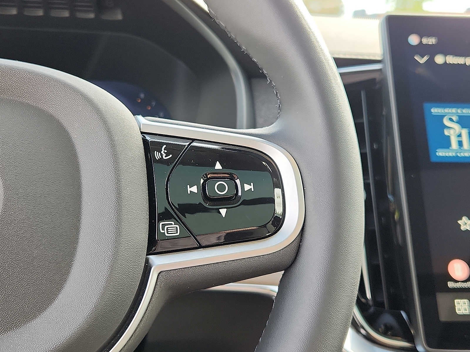 2026 Volvo XC90 Plus