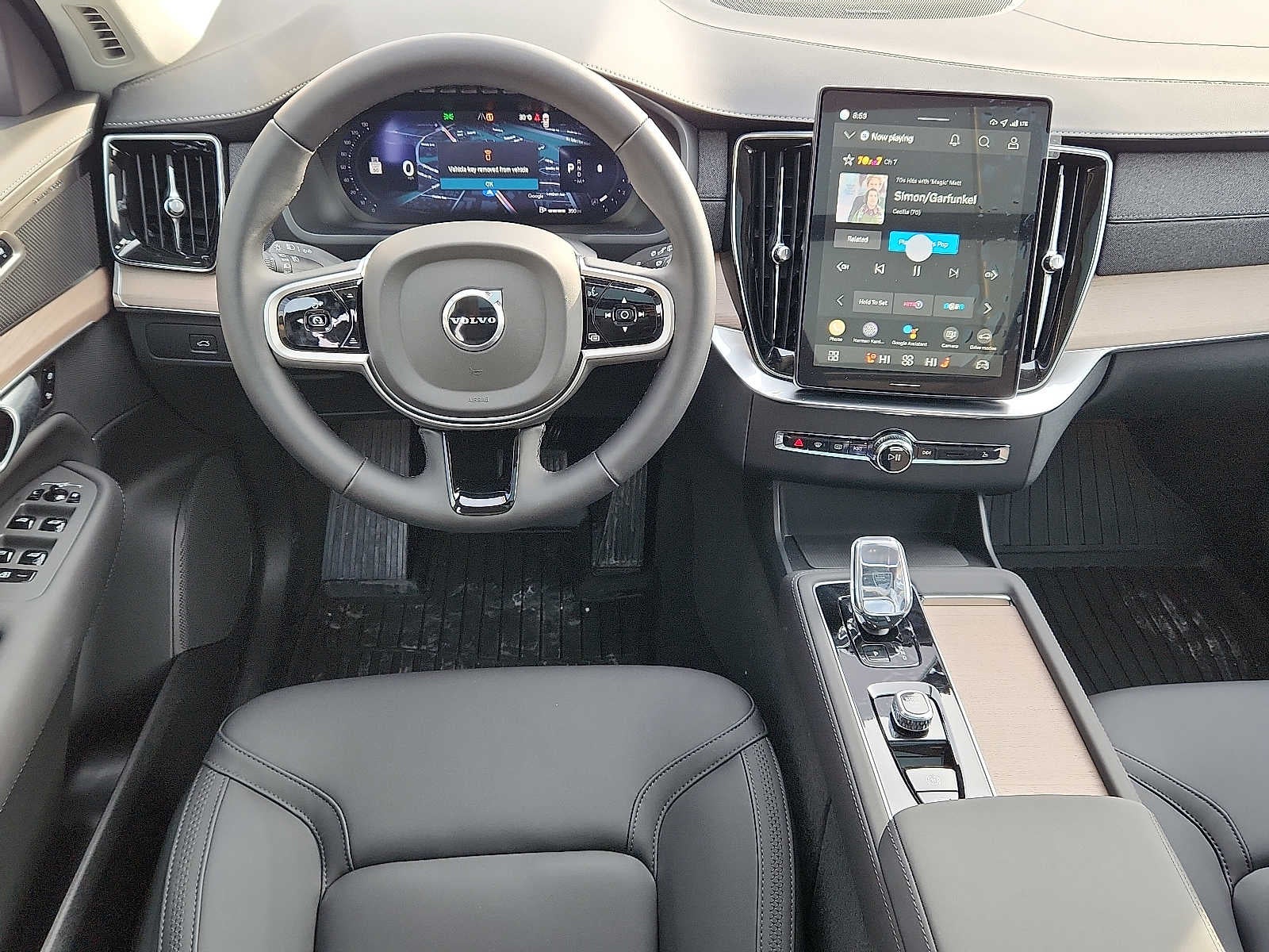 2026 Volvo XC90 Plus